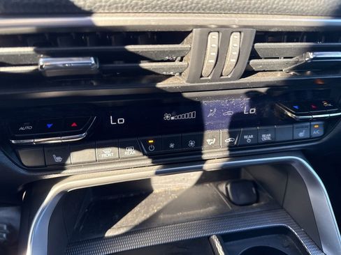 Certified 2024 MAZDA CX-90 3.3 Turbo w/ Preferred Package image 12