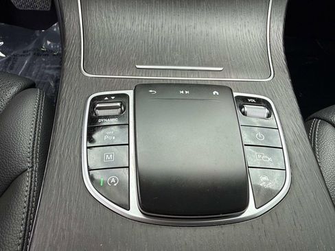 Used 2021 Mercedes-Benz GLC 300 image 34
