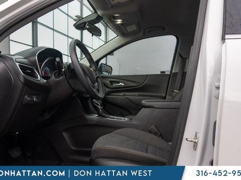 Used 2024 Chevrolet Equinox LT w/ LPO, Floor Liner Package FWD image 3