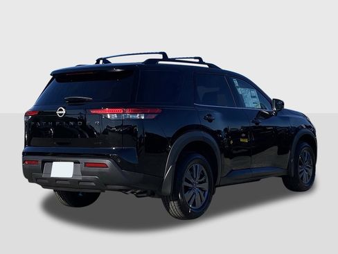 New 2025 Nissan Pathfinder SV image 4