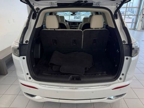 Used 2022 Buick Enclave Avenir AWD/4WD image 45