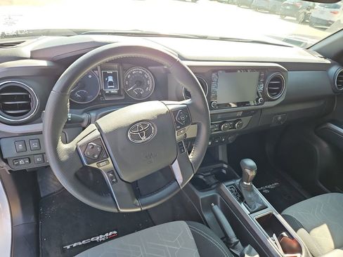 Used 2023 Toyota Tacoma TRD Sport w/ Advanced Technology Package image 10