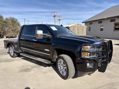 Used 2017 Chevrolet Silverado 2500 High Country w/ Duramax Plus Package image 7