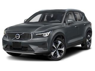 Certified 2025 Volvo XC40 B5 Plus AWD/4WD image 1
