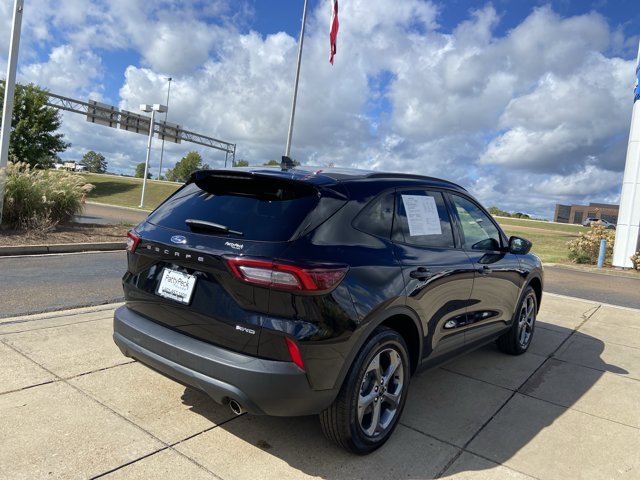 Used 2025 Ford Escape ST-Line AWD/4WD image 9