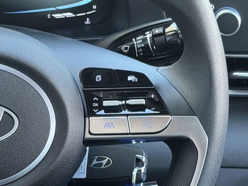 New 2026 Hyundai Elantra SE image 14