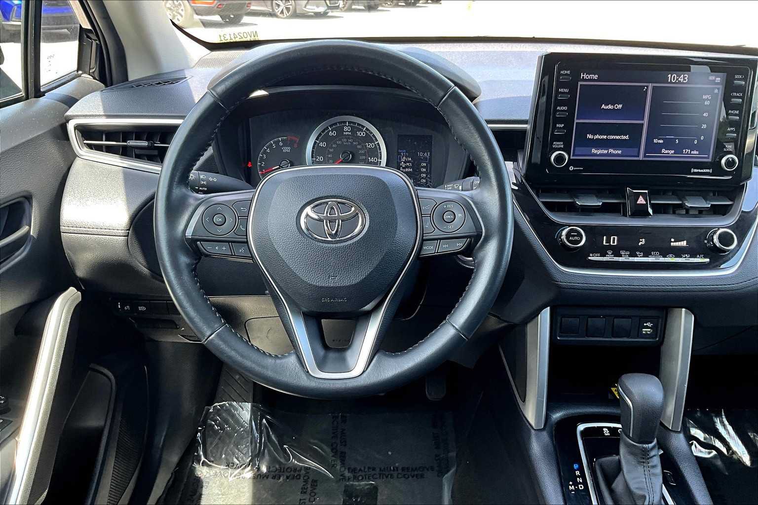 Used 2022 Toyota Corolla Cross LE FWD image 6