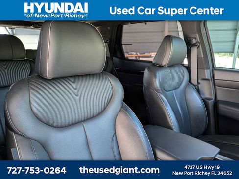 Used 2023 Hyundai Palisade Calligraphy image 6