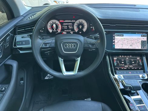 Used 2023 Audi Q7 3.0T Premium w/ Convenience Package AWD/4WD image 14
