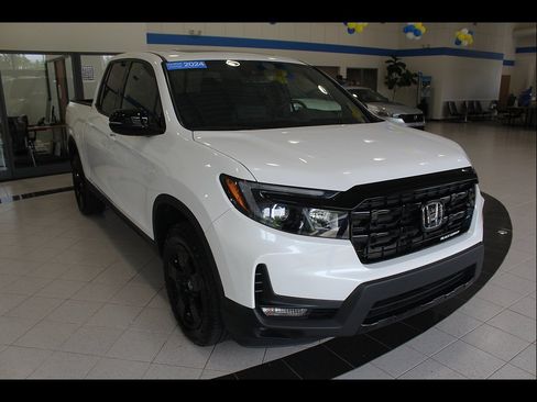 Certified 2023 Honda Ridgeline Black Edition image 3