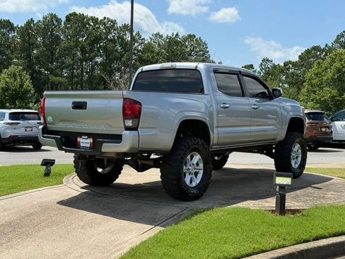Used 2019 Toyota Tacoma SR w/ SR Convenience Package RWD image 7
