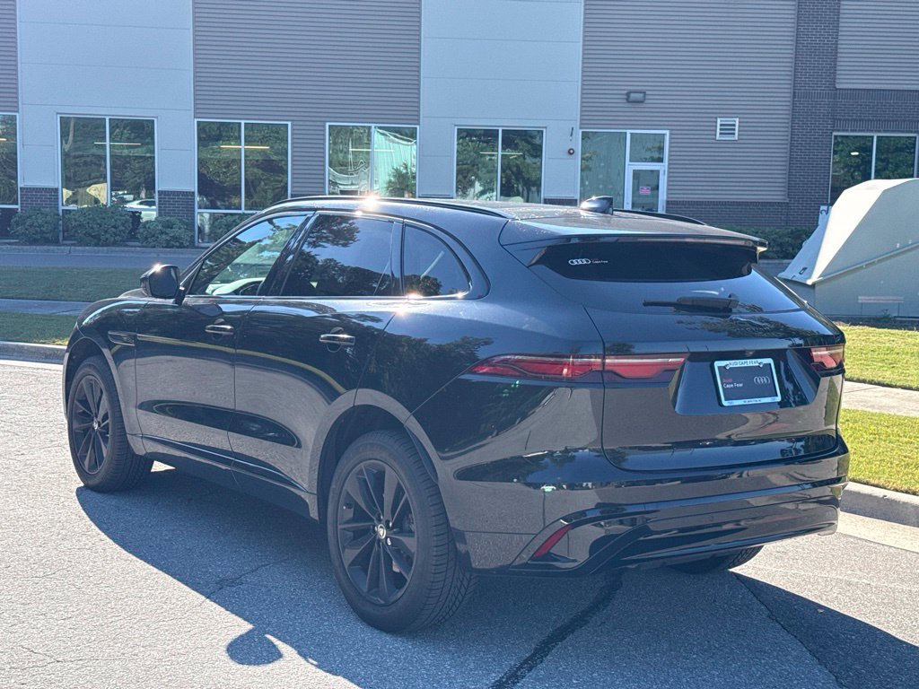 Used 2024 Jaguar F-PACE R-Dynamic S AWD/4WD image 3