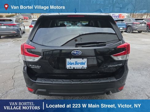 Used 2021 Subaru Forester Limited image 6