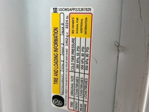 Used 2018 Chevrolet Express 2500 image 40