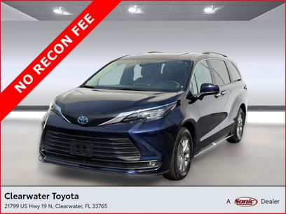 Used 2025 Toyota Sienna XLE