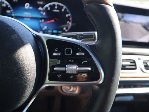 Certified 2022 Mercedes-Benz GLS 450 4MATIC image 21