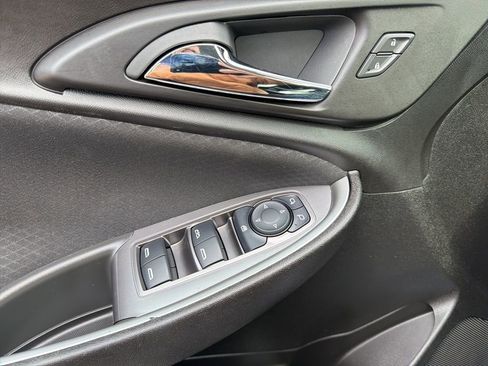 Used 2025 Chevrolet Malibu LT FWD image 31