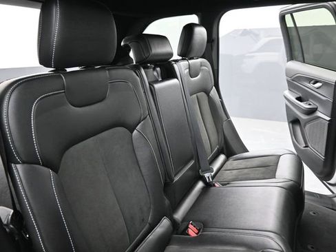 Used 2023 Jeep Grand Cherokee Altitude image 20