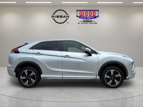 Used 2024 Mitsubishi Eclipse Cross SE AWD/4WD image 2