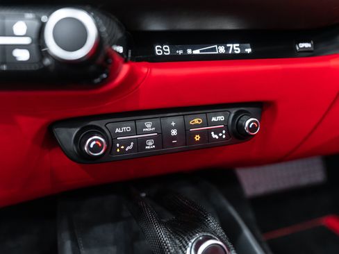 Used 2023 Ferrari 812 GTS RWD image 21