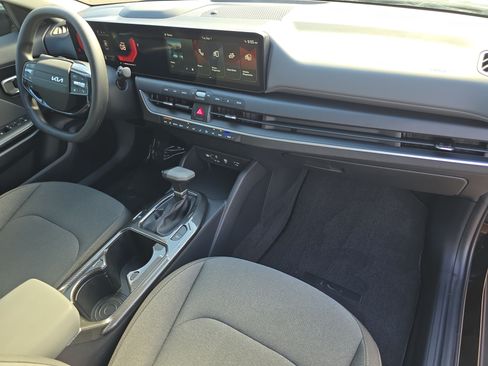 Certified 2025 Kia K4 FWD image 11