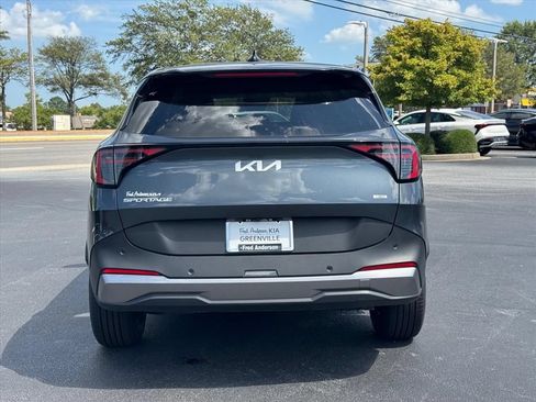Certified 2026 Kia Sportage LX FWD image 4