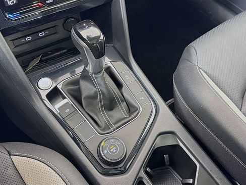 Used 2025 Volkswagen Taos SEL image 18