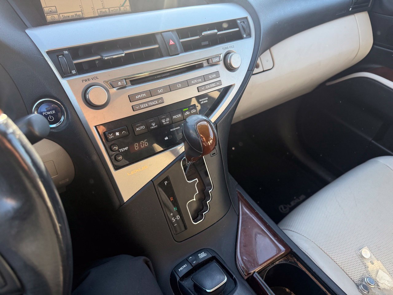 Used 2011 Lexus RX 450h AWD w/ Premium Pkg image 19