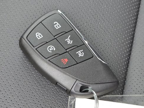 New 2026 Chevrolet Suburban Premier image 18