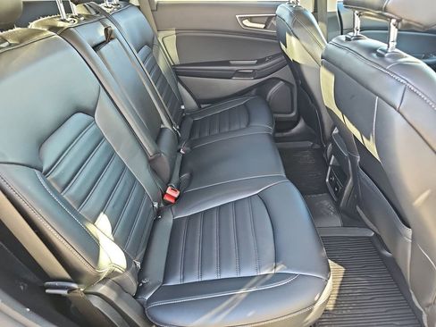 Used 2023 Ford Edge SEL w/ Convenience Package image 13