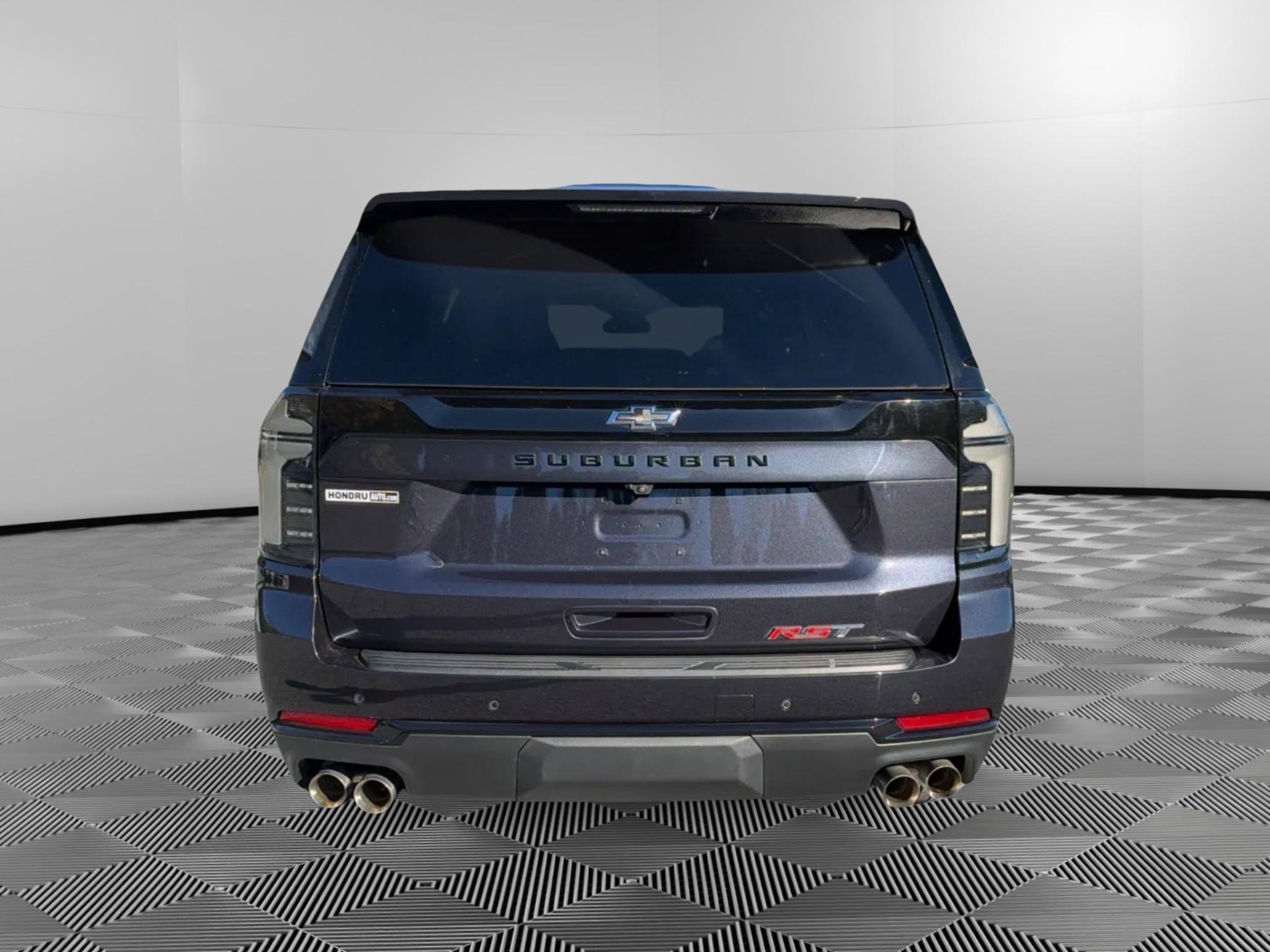 Used 2025 Chevrolet Suburban RST w/ RST Capability Package AWD/4WD image 8