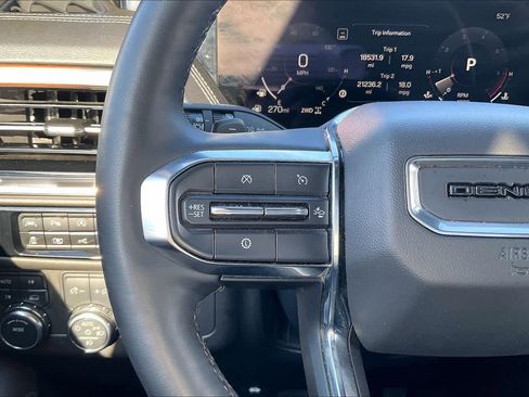 Certified 2025 GMC Yukon Denali image 23