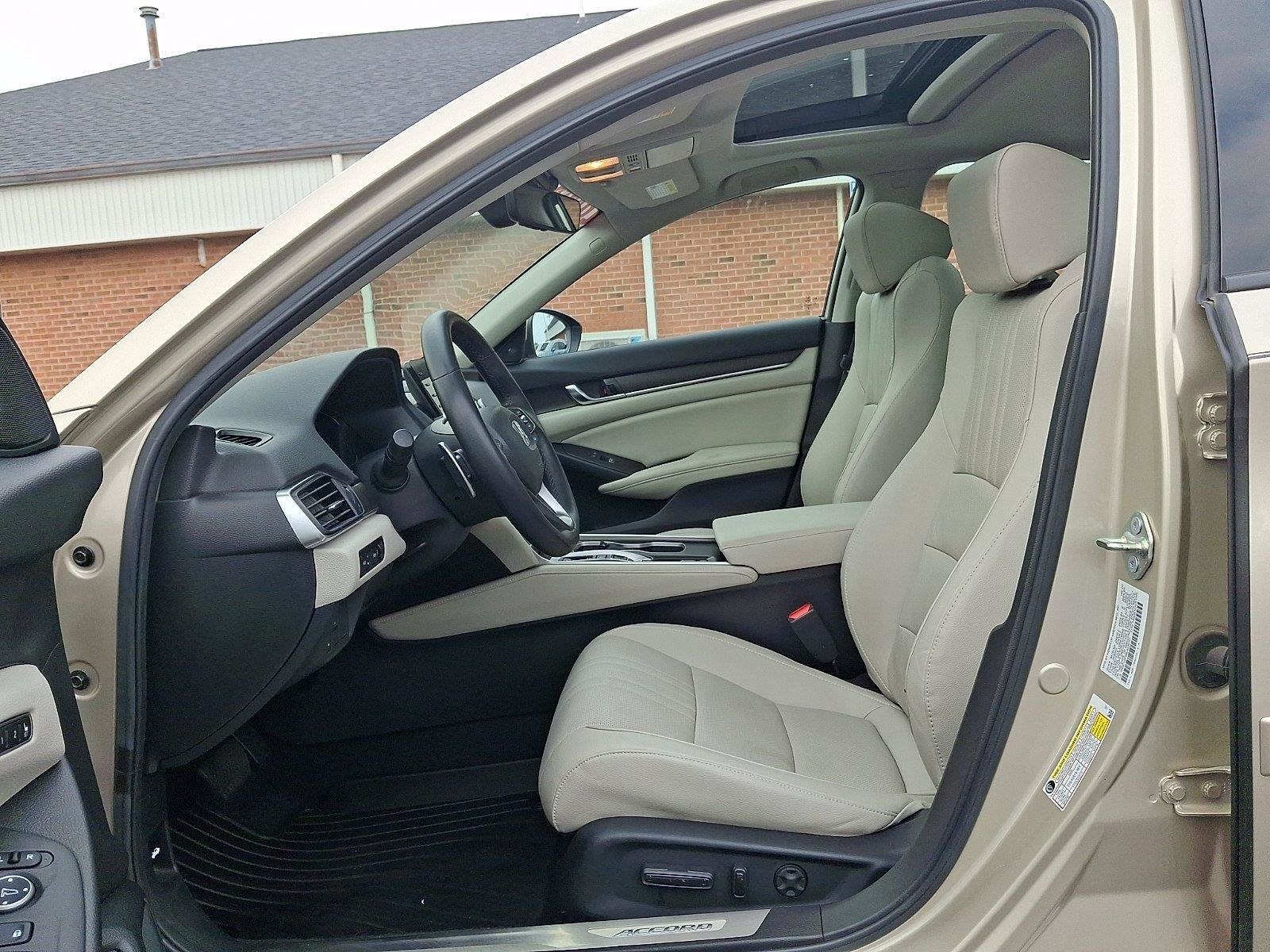 Used 2020 Honda Accord Touring image 13