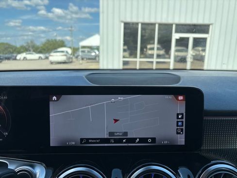 Used 2023 Mercedes-Benz EQB 250+ image 19