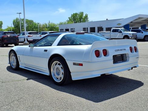 Used 1991 Chevrolet Corvette ZR-1 RWD image 7