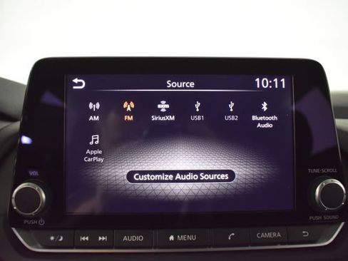 Used 2025 Nissan Rogue S AWD/4WD image 15