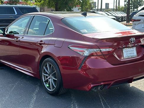 Used 2018 Toyota Camry XSE FWD image 6