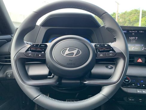 New 2025 Hyundai Elantra Sport image 41