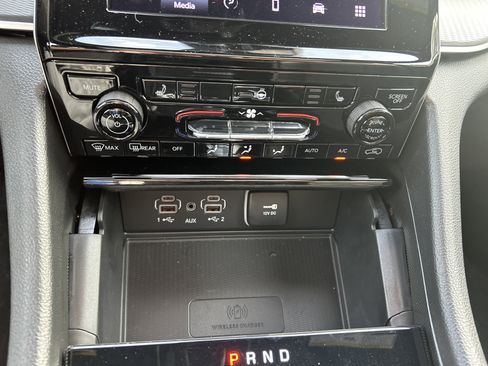 New 2025 Jeep Grand Cherokee Altitude image 46