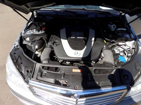 Used 2011 Mercedes-Benz C 300 Luxury image 25
