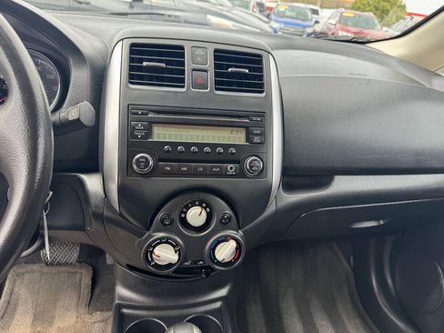 Used 2014 Nissan Versa Note SV FWD image 28