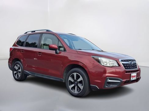 Used 2017 Subaru Forester 2.5i Premium w/ All-Weather Package AWD/4WD image 1