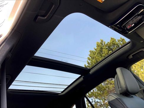 Certified 2025 Mercedes-Benz GLC 300 4MATIC image 11