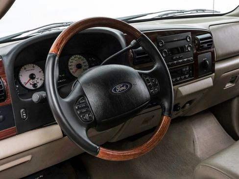 Used 2006 Ford F250 Lariat image 17