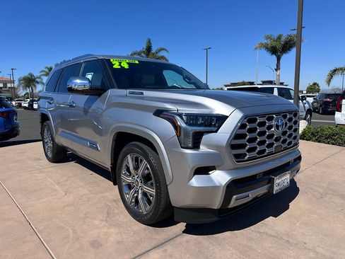Used 2024 Toyota Sequoia Capstone image 3
