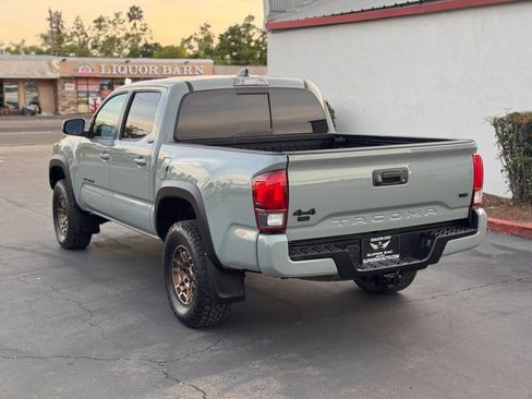 Used 2022 Toyota Tacoma SR5 w/ Trail Edition AWD/4WD image 4