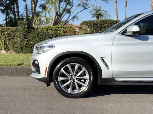 Used 2019 BMW X4 xDrive30i w/ Executive Package image 3