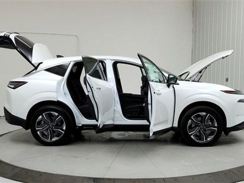 New 2025 Nissan Murano SV image 16