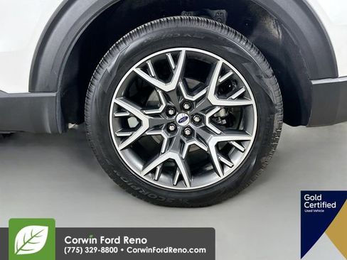 Certified 2025 Ford Explorer Platinum w/ Ultimate Package AWD/4WD image 38