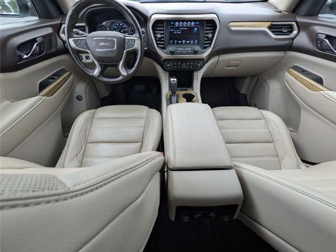 Used 2018 GMC Acadia Denali w/ Technology Package FWD image 30